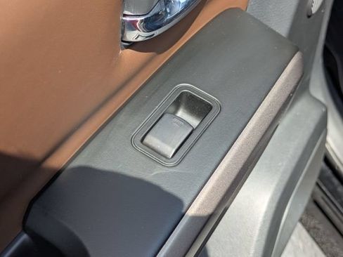 Used 2023 Nissan Titan Platinum Reserve w/ Moonroof Package RWD image 29