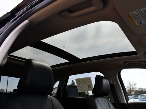 Used 2024 Ford Edge Titanium w/ Equipment Group 301A AWD/4WD image 17