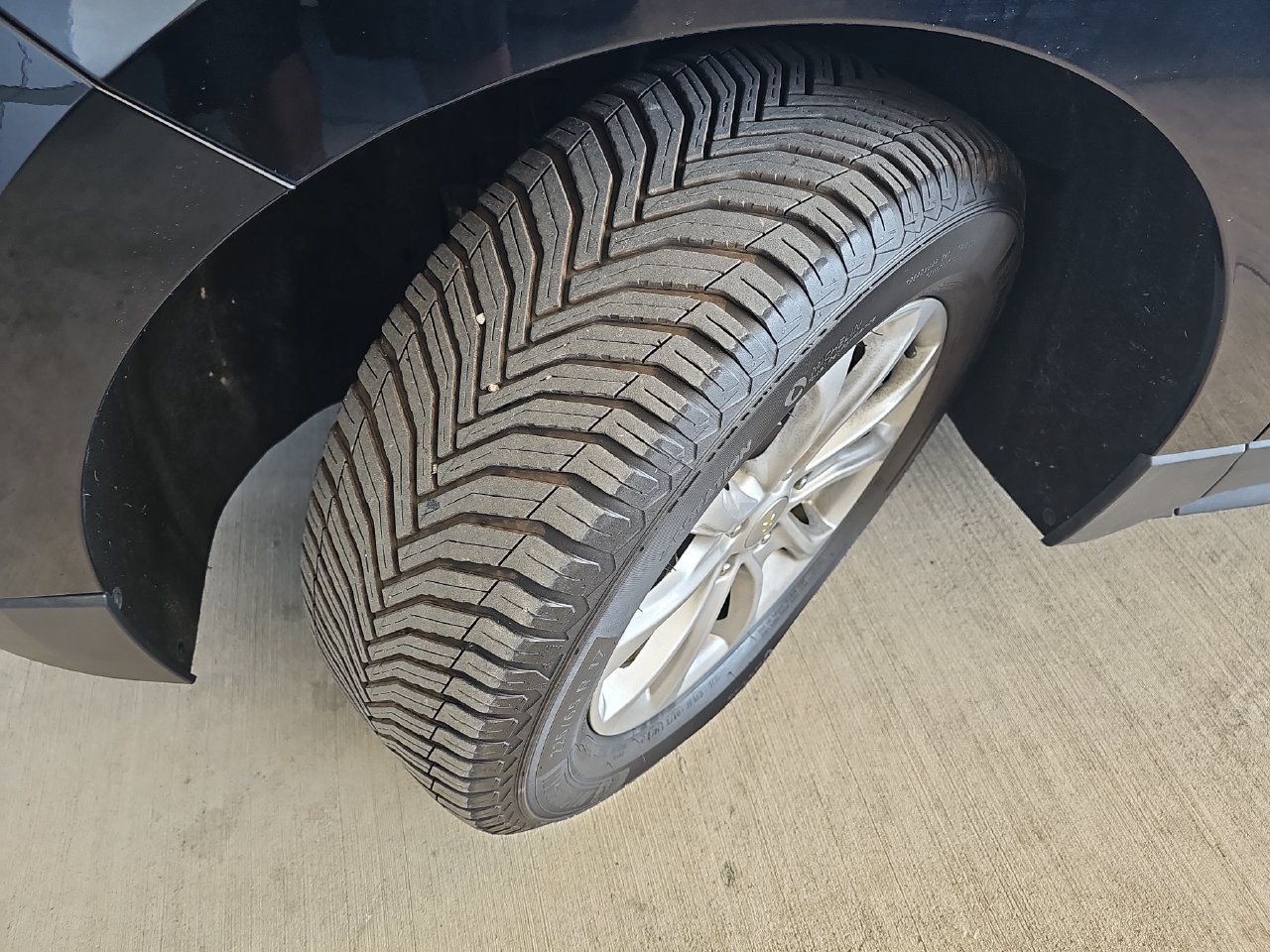 Used 2020 Chevrolet Equinox LT FWD image 36