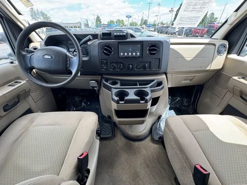 Used 2014 Ford E-350 and Econoline 350 XLT RWD image 18