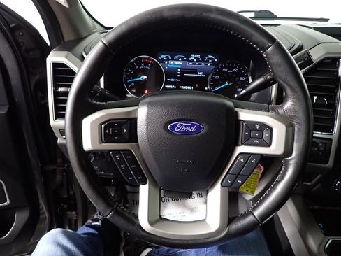 Used 2019 Ford F350 Lariat w/ Chrome Package image 25