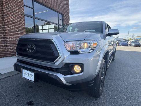 Used 2023 Toyota Tacoma SR5 w/ Technology Package AWD/4WD image 10