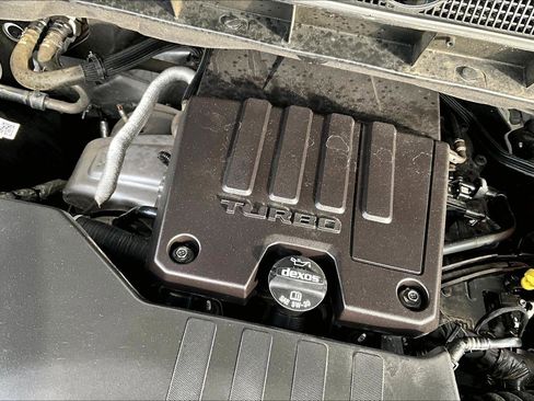 Used 2023 Chevrolet Silverado 1500 LT image 36