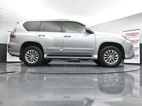 Used 2019 Lexus GX 460 Premium w/ Premium Package AWD/4WD image 24