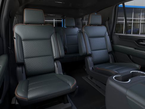New 2026 GMC Yukon AT4 w/ Premium Trailering Package AWD/4WD image 17
