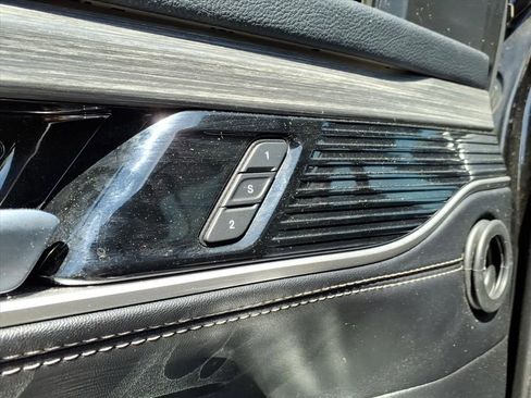 Used 2024 Jeep Wagoneer Series III image 10