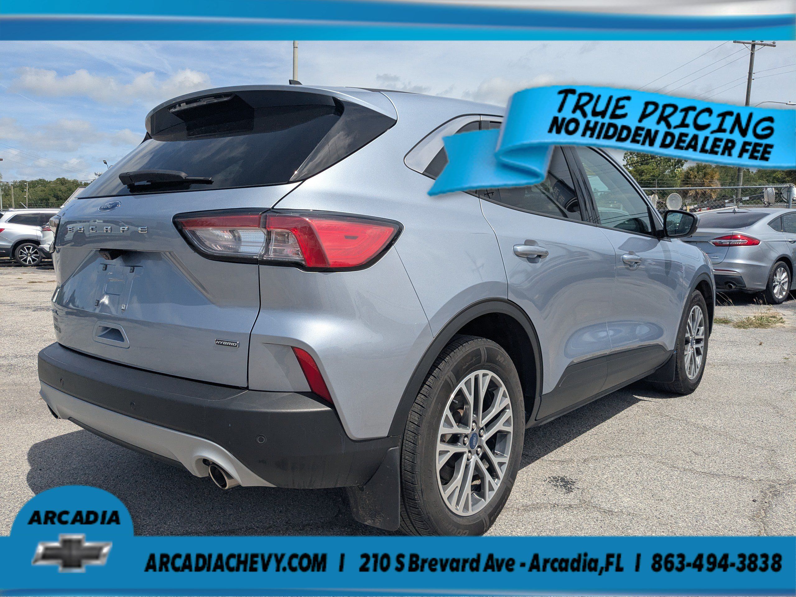 Used 2022 Ford Escape SEL w/ Technology Package FWD image 4