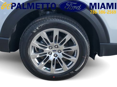 New 2026 Ford Explorer Active w/ Active Comfort Package AWD/4WD image 7