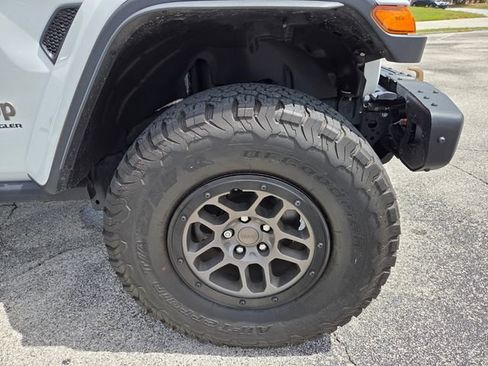 Used 2023 Jeep Wrangler Unlimited Rubicon 392 w/ Xtreme Recon 35" Tire Package AWD/4WD image 21
