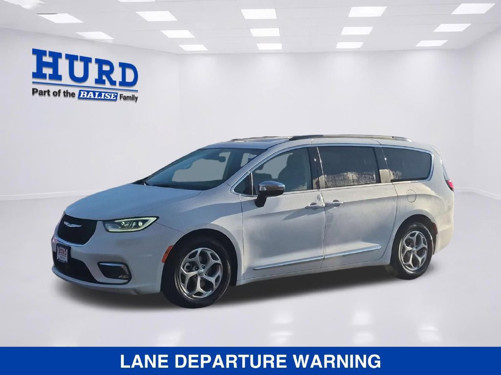 Used 2023 Chrysler Pacifica Limited FWD image 8