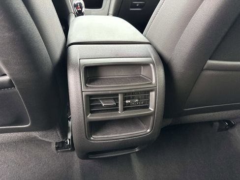 New 2026 Cadillac XT5 Luxury image 17