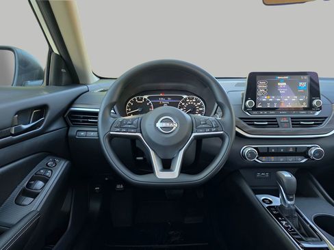 New 2026 Nissan Altima 2.5 SV FWD image 15