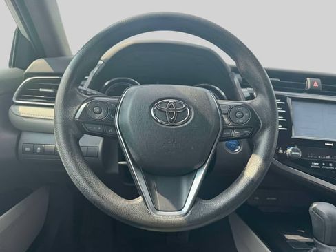 Used 2020 Toyota Camry LE FWD image 19