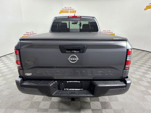 Certified 2025 Nissan Frontier SV w/ SV Convenience Package RWD image 4