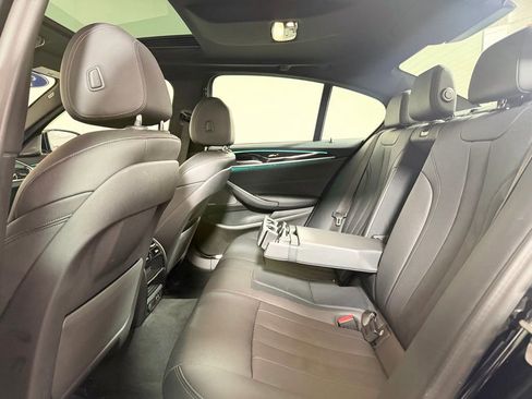 Used 2022 BMW 540i xDrive w/ Premium Package image 25