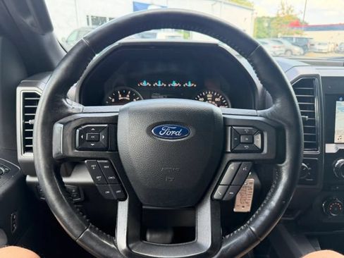 Used 2018 Ford F150 XLT w/ Equipment Group 302A Luxury AWD/4WD image 16