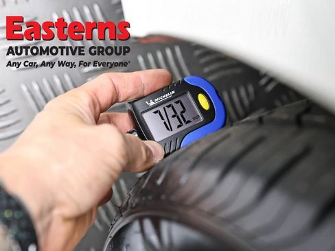 Used 2025 Nissan Altima 2.5 SV FWD image 28