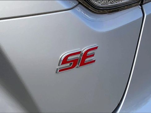 Used 2020 Toyota Corolla SE image 10