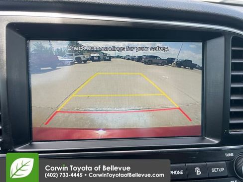 Used 2017 Hyundai Elantra Sport w/ Sport Premium Package 06 FWD image 13