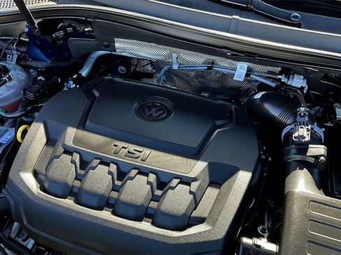 Used 2023 Volkswagen Tiguan SE image 35