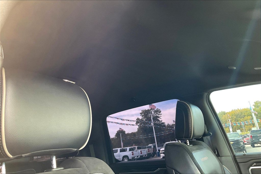 Used 2021 RAM 1500 Laramie w/ Sport Appearance Package AWD/4WD image 17