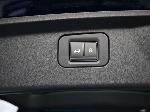 New 2025 Nissan Armada SL w/ Captain's Chari Seat Package image 25