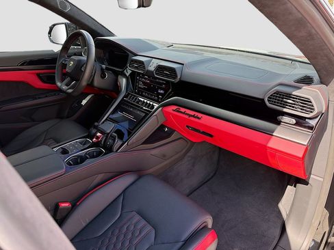 Used 2024 Lamborghini Urus S image 16