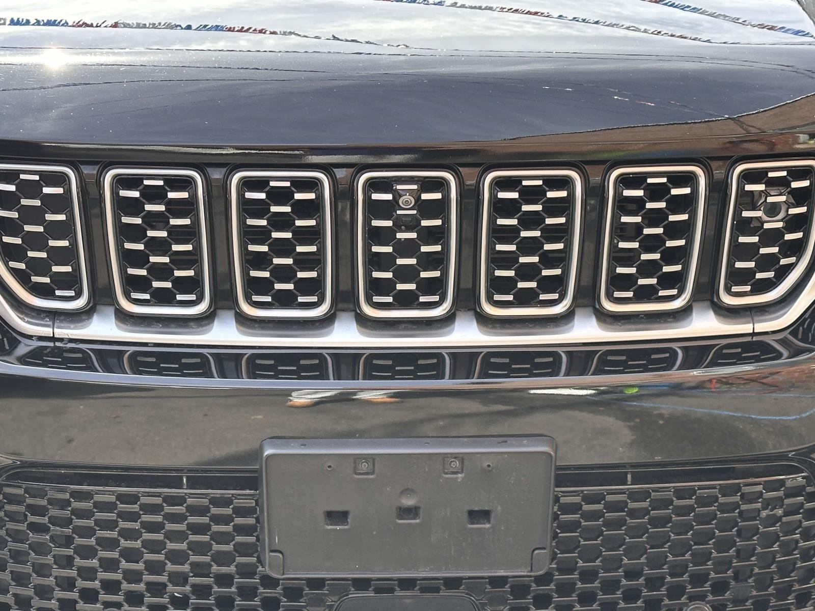 Used 2022 Jeep Grand Cherokee Summit w/ Adv Protech Group IV AWD/4WD image 13