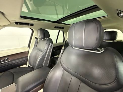 Used 2023 Land Rover Range Rover SE image 14