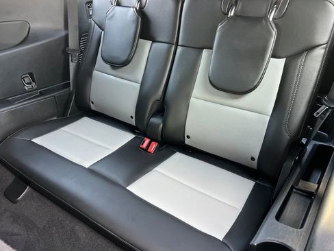 Used 2022 Ford Explorer XLT w/ Equipment Group 202A image 19