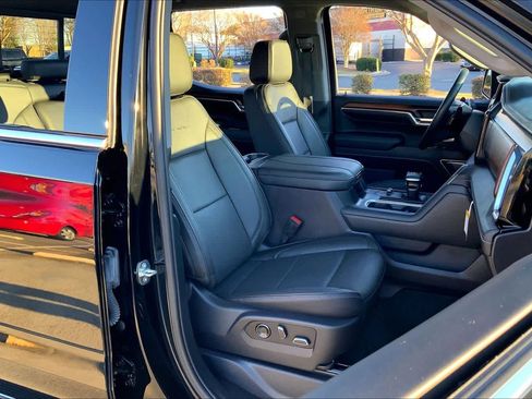 Used 2024 GMC Sierra 1500 Denali w/ Technology Package image 8