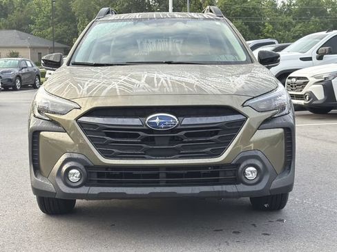 Used 2024 Subaru Outback Premium AWD/4WD image 8