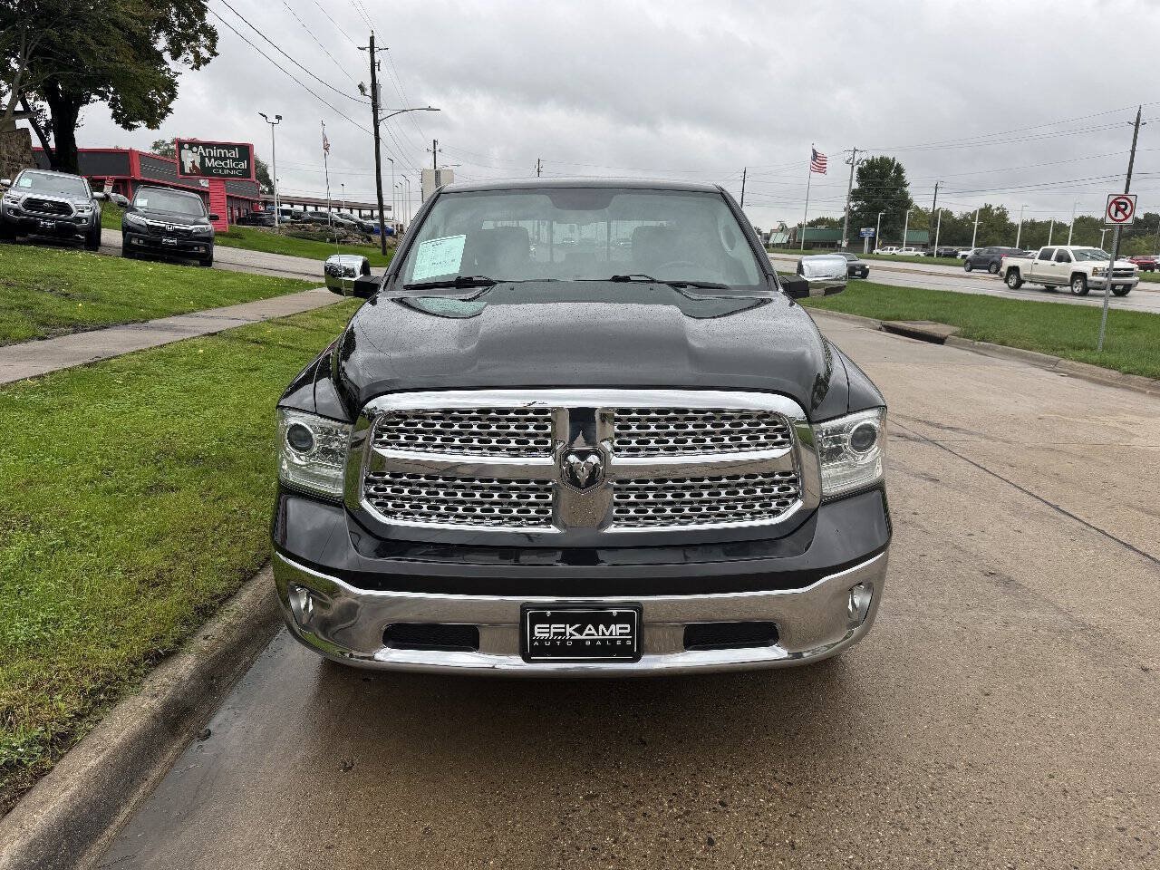 Used 2016 RAM 1500 Laramie w/ Convenience Group AWD/4WD image 8
