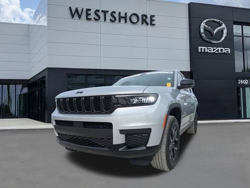 Used 2025 Jeep Grand Cherokee L Laredo AWD/4WD image 7