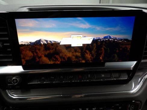 Used 2023 Chevrolet Silverado 1500 High Country w/ Technology Package image 17