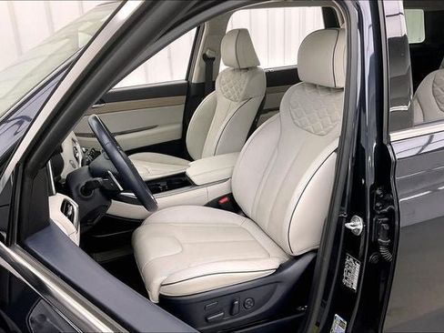 Used 2021 Hyundai Palisade Limited FWD image 8
