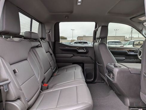 Used 2024 Chevrolet Silverado 1500 LT Trail Boss w/ Convenience Package II image 31