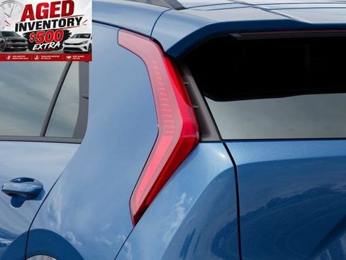 New 2024 Kia Niro Wind FWD image 11