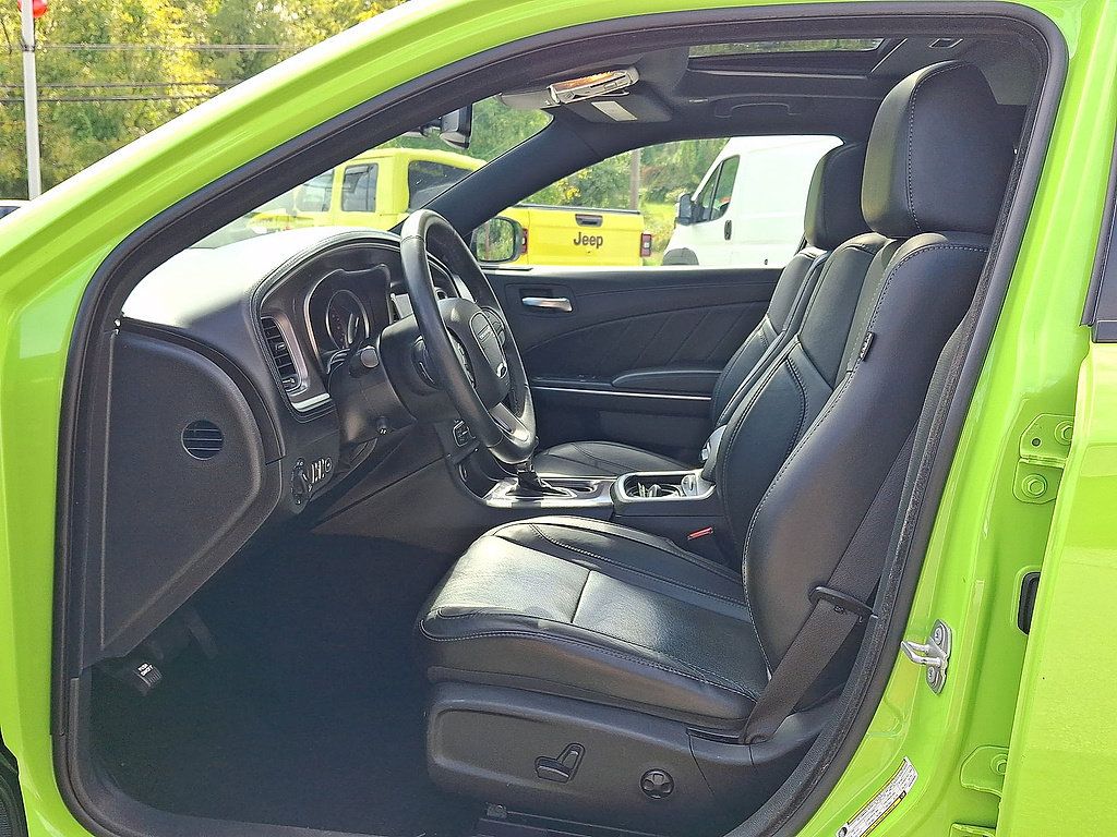 Used 2019 Dodge Charger SXT w/ Plus Group RWD image 11