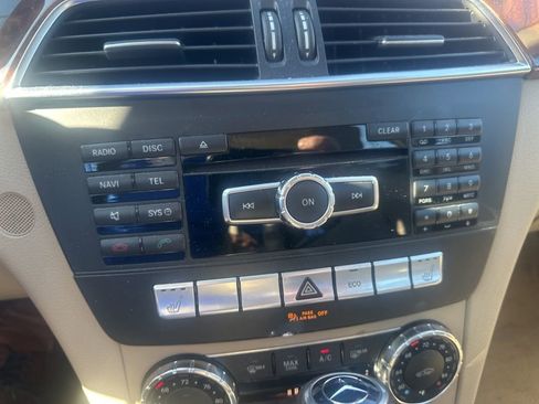Used 2013 Mercedes-Benz C 300 4MATIC Sedan image 9
