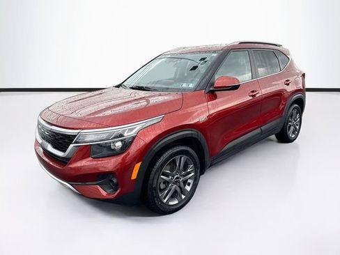 Used 2023 Kia Seltos S AWD/4WD image 3