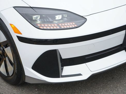 Certified 2024 Hyundai Ioniq 6 SE RWD image 9