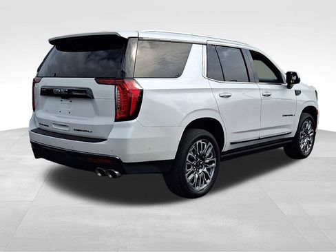 Used 2023 GMC Yukon Denali Ultimate w/ LPO, Floor Liner Package AWD/4WD image 6