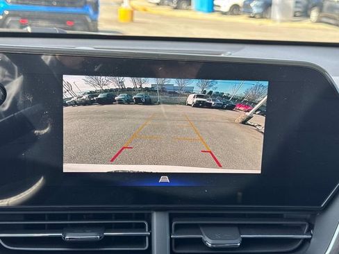 New 2026 Chevrolet Trax LT w/ Sunroof Package FWD image 32