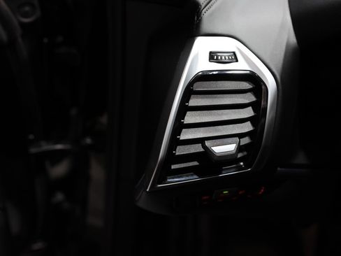 Used 2022 BMW M850i xDrive Coupe image 39