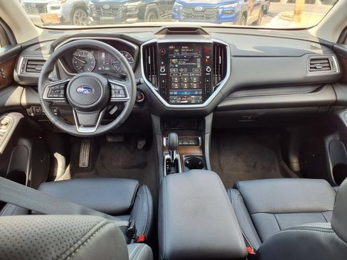 Used 2025 Subaru Ascent Touring w/ Popular Package #2 AWD/4WD image 2