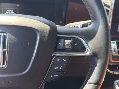 Used 2020 Lincoln Navigator Reserve w/ Luxury Package AWD/4WD image 31