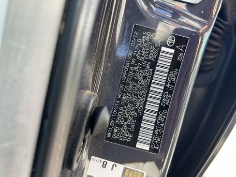 Used 2012 Toyota Prius Three w/ Solar Roof Pkg FWD image 25