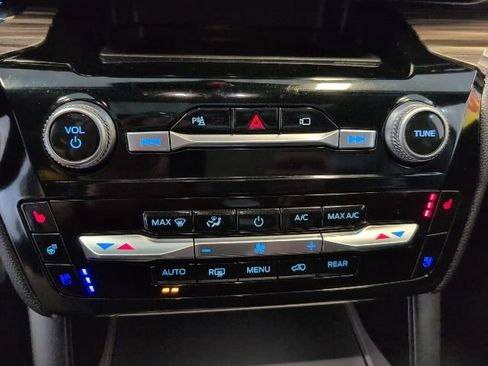 Certified 2022 Ford Explorer Limited AWD/4WD image 23