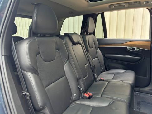 Used 2021 Volvo XC90 T5 Momentum w/ Advanced Package AWD/4WD image 42
